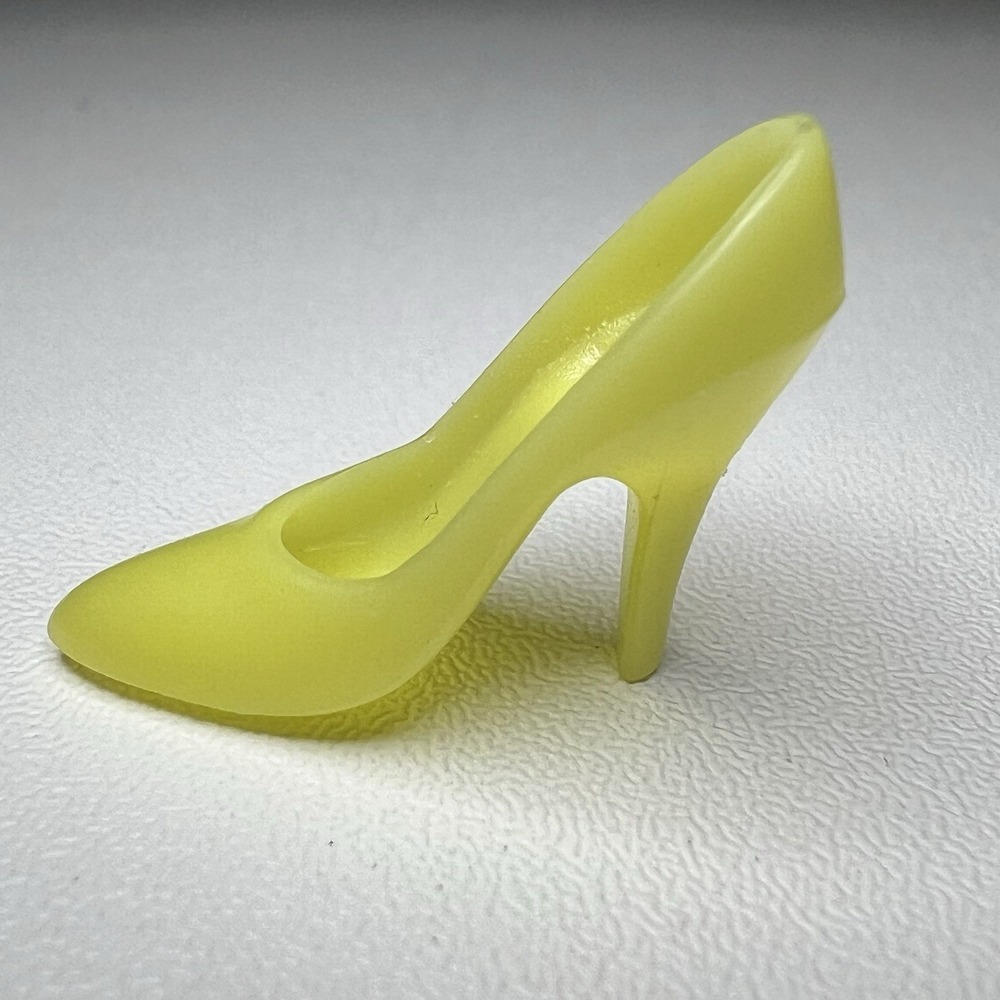 Single Vtg Mattel Barbie Superstar Era Bright Yellow Skinny High Heel Pump